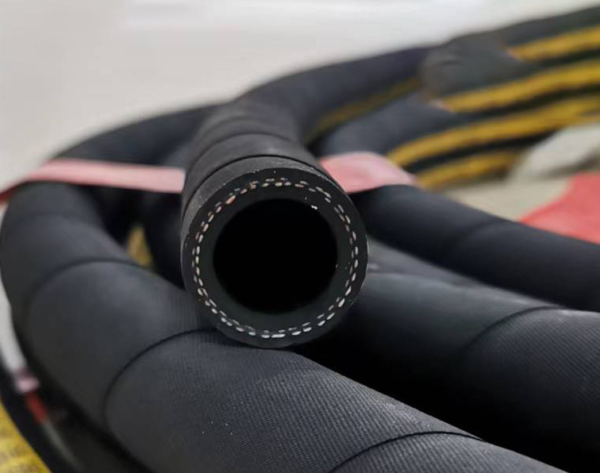 Direct sales low-pressure cloth rubber water pipe high wear resistance suction and discharge mud low-pressure rubber hose