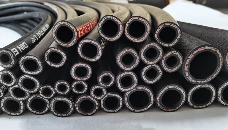 Types, uses, and precautions of hydraulic hoses